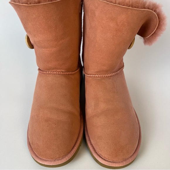 Women’s Pink Ugg Boots size 6 Bailey Button Classic Short Shearling Bootie - Picture 4 of 16